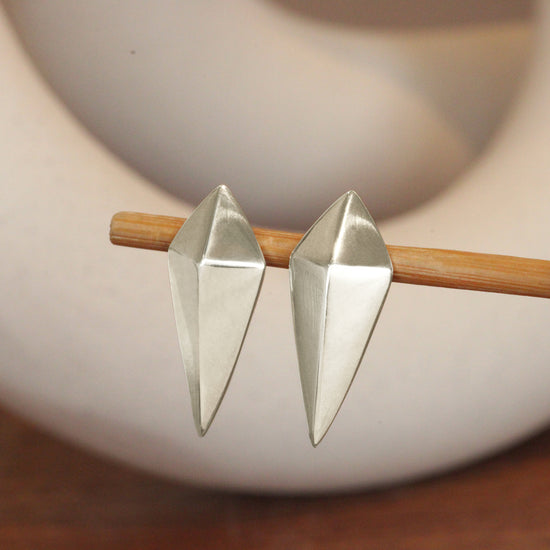Spike Earring / White Gold