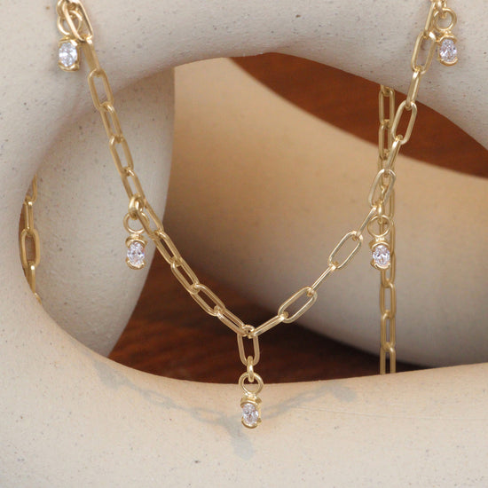 Split Bezel Charm / Lab Oval Diamond