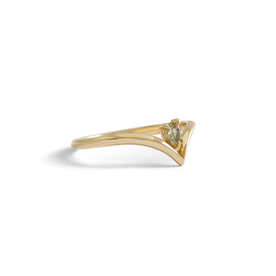 Peak Ring / Pear Diamond - Goldpoint Studio - Greenpoint, Brooklyn - Fine Jewelry