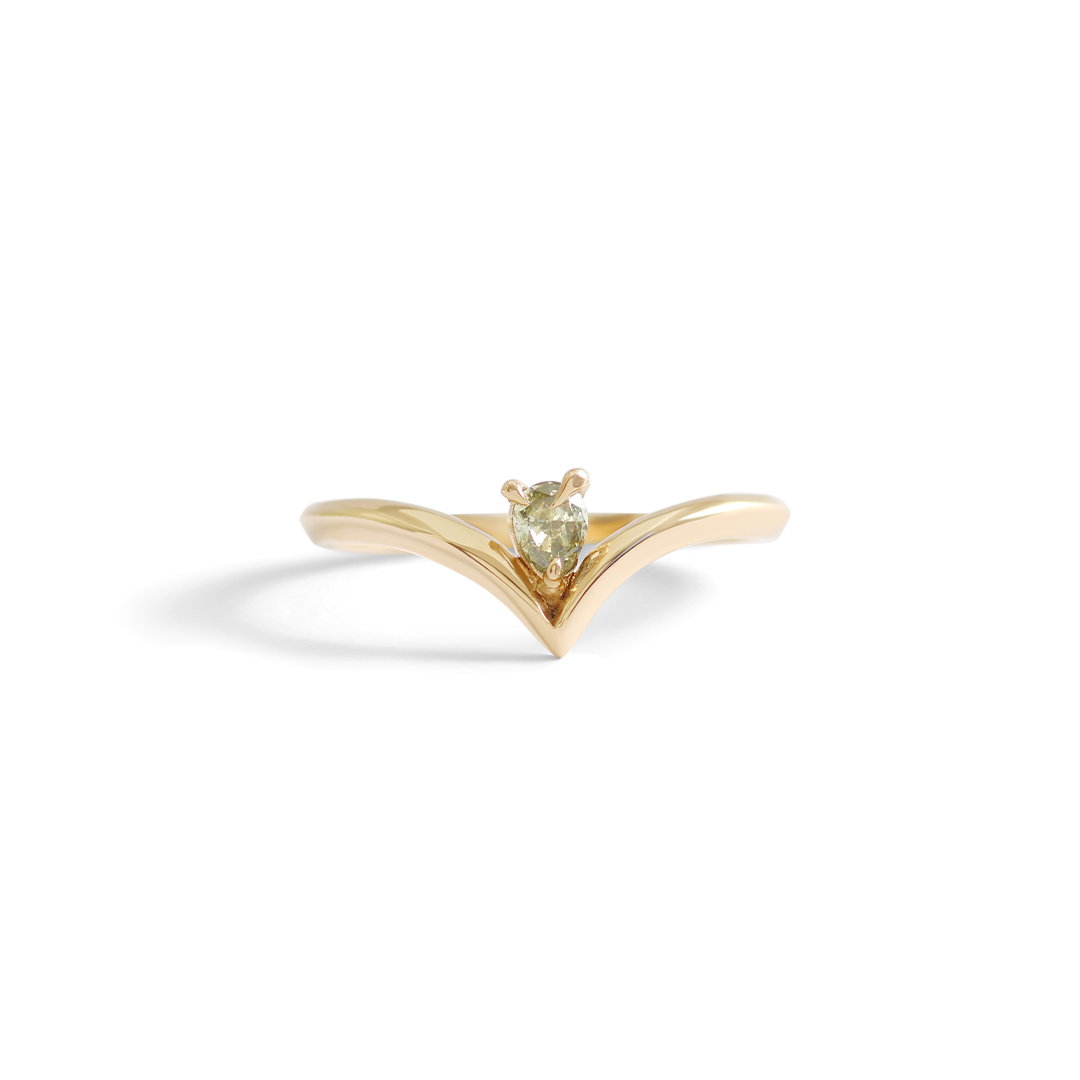 Peak Ring / Pear Diamond - Goldpoint Studio - Greenpoint, Brooklyn - Fine Jewelry