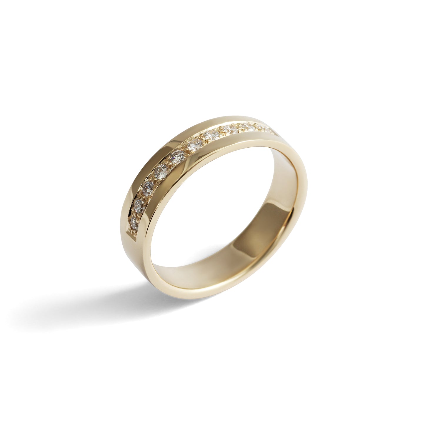 Standard Flat Band / 6mm Bright Cut Lab Diamonds by Goldpoint