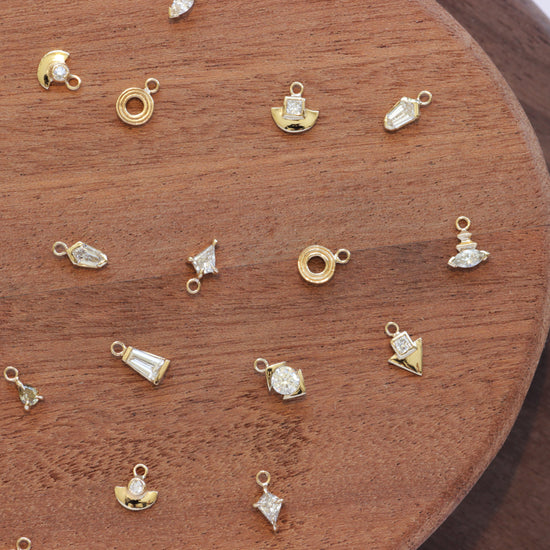 Points Split Bezel Charm / Lab Round Diamond - Goldpoint Studio - Greenpoint, Brooklyn - Fine Jewelry
