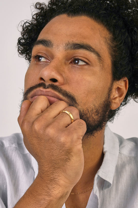 Model wearing Dancing Princess Dome Band / Lab Diamonds on ring finger