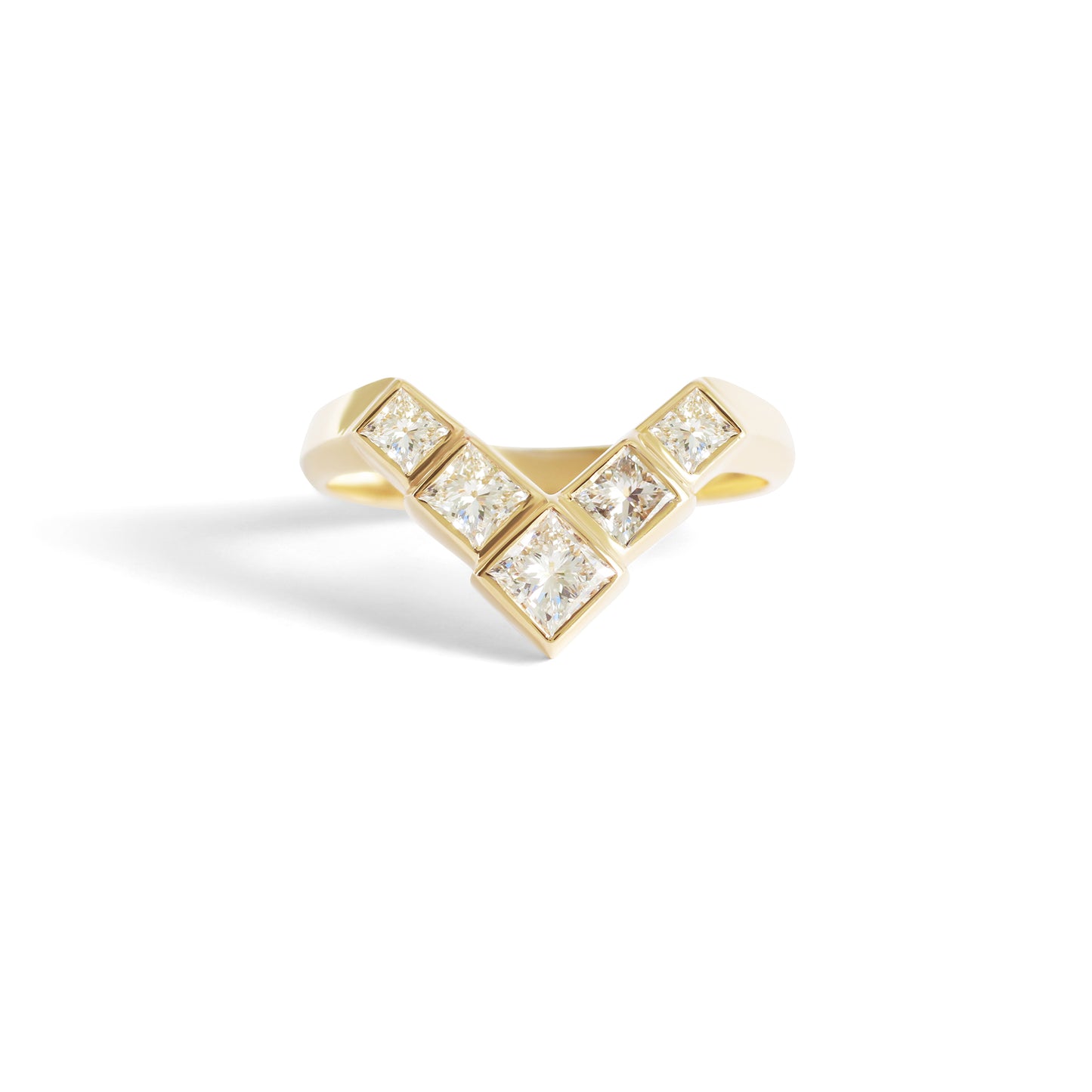 Load image into Gallery viewer, V Ring / Princess Cut Diamonds 0.83ct - Goldpoint Studio - Greenpoint, Brooklyn - Fine Jewelry
